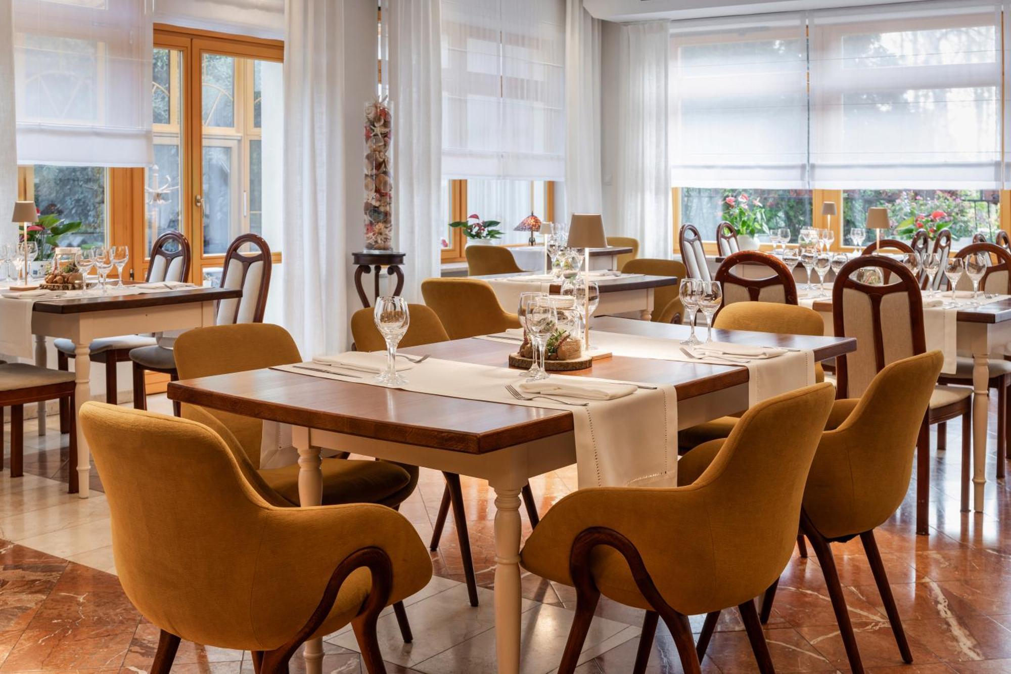 Hotel Bartan Gdansk Seaside Екстер'єр фото