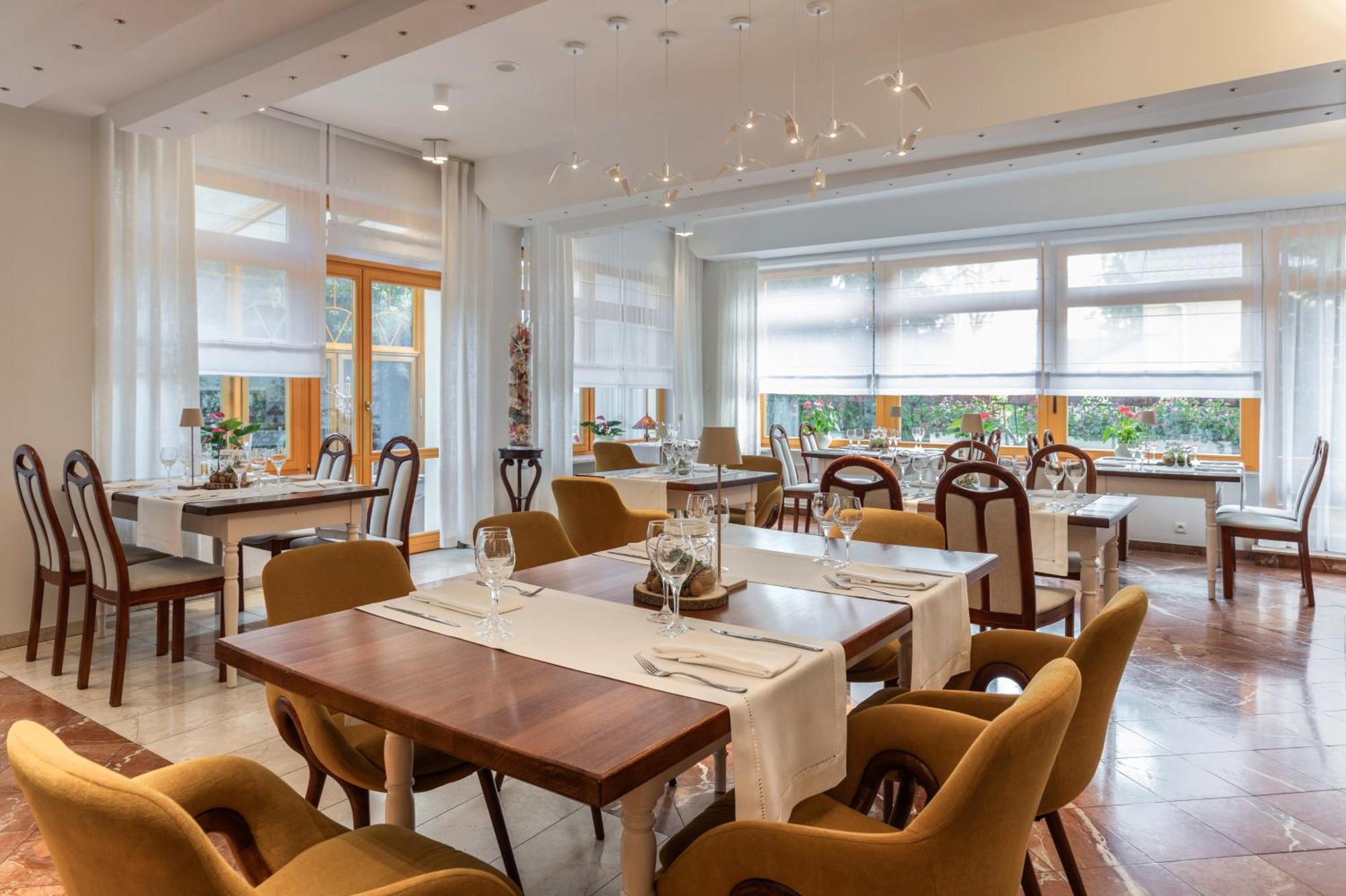 Hotel Bartan Gdansk Seaside Екстер'єр фото